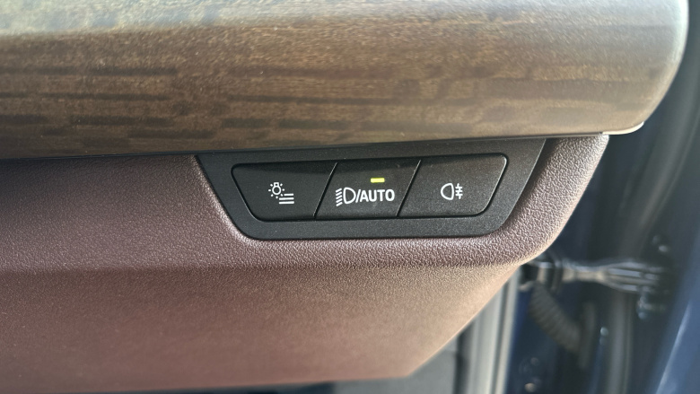 BMW 2 Series 225e xDrive Luxury 5dr DCT Hatchback